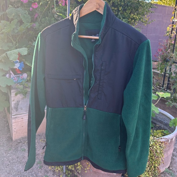 Sierra Pacific Green Jacket - Picture 1 of 2